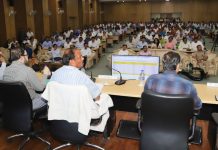 ईज ऑफ डूइंग बिजनेस में झारखंड को नंबर-1 बनाना लक्ष्यः सीएम झारखंड मंत्रालय में मुख्यमंत्री रघुवर दास ने ईज ऑफ डूइंग बिजनेस रैंकिंग, फीडबैक बेस्ड बिजनेस रिफॉर्म एक्शन प्लान से संबंधित उच्चस्तरीय समीक्षा बैठक की