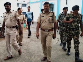 एक बच्चे की मां को जहर पिला कर मार डाला पत्नी को जहर पिला कर मारने वाले पति को गिरफ्तार करने पहुंची पुलिस