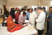 रिम्स में मरीजों को निजी अस्पताल जैसी व्यवस्था का निर्देश मंगलवार को रिम्स, रांची का औचक निराक्षण करने पहुंचे मुख्यमंत्री रघुवर दास