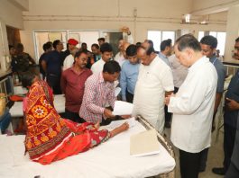 रिम्स में मरीजों को निजी अस्पताल जैसी व्यवस्था का निर्देश मंगलवार को रिम्स, रांची का औचक निराक्षण करने पहुंचे मुख्यमंत्री रघुवर दास