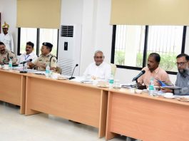बिहार में क्राइम कंट्रोल के लिए पुलिस की गश्त बढ़ायी जाये बिहार के मुख्यमंत्री नीतीश कुमार ने विधि व्यवस्था की समीक्षा की