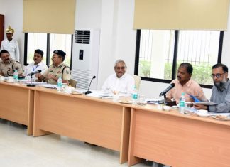 बिहार में क्राइम कंट्रोल के लिए पुलिस की गश्त बढ़ायी जाये बिहार के मुख्यमंत्री नीतीश कुमार ने विधि व्यवस्था की समीक्षा की