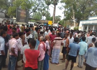 बस में बिजली करंट दौड़ा, 3 लोगों की मौत, 27 घायल दुर्घटना के बाद जुटी भीड़