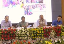 झारखंड में आंगनबाड़ी सेविका-सहायिका के खाली पद 15 दिनों में भरें मुख्यमंत्री रघुवर दास झारखंड मंत्रालय में राज्य भर के जिला समाज कल्याण पदाधिकारी, सहायक निदेशक, सामाजिक सुरक्षा कोषांग और बाल विकास परियोजना पदाधिकारी के साथ आयोजित बैठक में शामिल हुए।