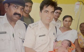 स्वास्थ्य केंद्र से नवजात गायब, नाराज लोगों ने किया बवाल चोरी गये नवजात को पुलिस ने किया बरामद