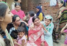 तालाब में डूबने से 2 किशोरों की मौत, मिला 4-4 लाख मुआवजा डूबने से दो बच्चों की मौत के बाद परिजनों में मचा कोहराम