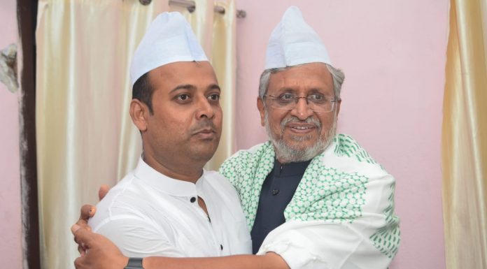 बिहार में बैट्री चालित वाहनों पर 50 % कम टैक्सः सुशील मोदी ईद की मुबारकवाद देते बिहार के उप मुख्यमंत्री सुशील कुमार मोदी