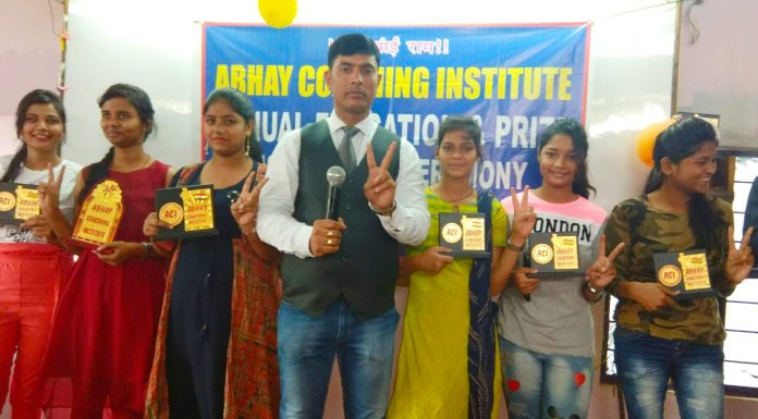 बोर्ड परीक्षाओं में बेहतर प्रदर्शन करने वाले 65 छात्र सम्मानित