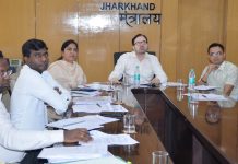 झारखंड में योग दिवस की तैयारी, नरेंद्र मोदी भी शामिल होंगे योग दिवस को मेगा शो बनाने के लिए मुख्य सचिव डीके तिवारी ने उपायुक्तों से वीडियो कांफ्रेंसिक की