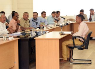 नीतीश कुमार ने कहा- JDU धारा 370 हटाये जाने के पक्ष में नहीं लोक संवाद कार्यक्रम में मुख्यमंत्री नीतीश कुमार