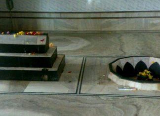 एक मंदिर ऐसा भी, जहां शिवलिंग व मजार एक ही छत के नीचे! खुदनेश्वर मंदिर, जहां शिवलिंग व मजार एक ही छत के नीचे हैं