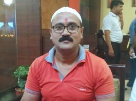 20 साल से रोजा रख रख रहे हैं मुरली मनोहर श्रीवास्तव हिन्दू रोजेदार मुरली मनोहर श्रीवास्तव