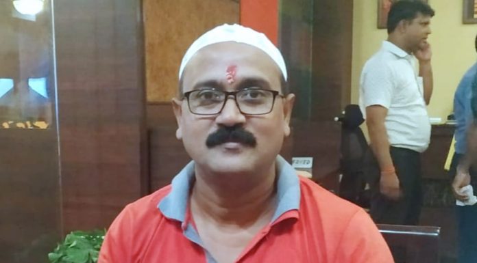 20 साल से रोजा रख रख रहे हैं मुरली मनोहर श्रीवास्तव हिन्दू रोजेदार मुरली मनोहर श्रीवास्तव