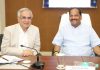 झारखंड कई मामलों में दूसरे राज्यों से आगे निकल चुका हैः सीएम मुख्यमंत्री श्री रघुवर दास की अध्यक्षता एवं नीति आयोग के उपाध्यक्ष डॉ राजीव कुमार की उपस्थिति में झारखण्ड सरकार और नीति आयोग की बैठक झारखण्ड मंत्रालय में हुई।