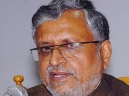 बिहार के नियमित कर्मियों को लाक डाउन की अवधि का मिलेगा वेतन बिहार को आपदा प्रबंधन के लिए केंद्र से अगले पांच साल में 7,824 करोड़ रुपये प्राप्त होंगे। यह कहना है पूर्व डिप्टी सीएम सुशील कुमार मोदी का।