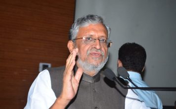 GST लागू करने वाली सरकार प्रचंड बहुमत से जीत गयीः सुशील मोदी GST जमा करने की समय सीमा बढ़ायी गयी, सुशील कुमार मोदी की घोषणा