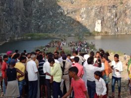 बिहार के नवादा में 4 और कटिहार में 2 लोगों की डूबने से मौत नवादा में इसी खदान पांड में डूबने से 4 की मौत हो गयी