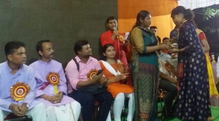 विद्यासागर सांस्कृतिक मंच ने किया मेधावी छात्रों को सम्मानित