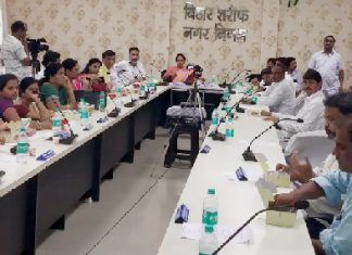 बिहारशरीफ नगर निगम की उपमेयर फूल कुमारी की गयी कुर्सी अविश्वास पर बैठक का दृश्य