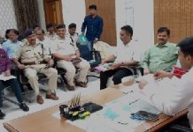 बिहारशरीफ में 16 से सात दिनों तक चलेगा लंगोटा मेला मेले की तैयारी को लेकर बैठक करते जिलाधिकारी