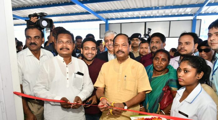 आयुष्मान भारत योजना से टी.एम.एच अस्पताल जुड़ा टीएमएच के कार्यक्रम का उद्घाटन करते झारखंड के मुख्यमंत्री रघुवर दास