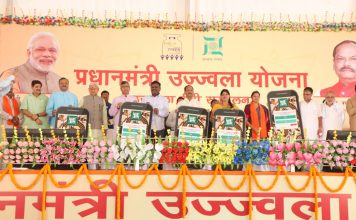 30 सितम्बर तक और 10 लाख महिलाओं को मिलेगा गैस कनेक्शन- रघुवर दास