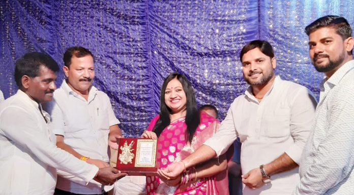 भगवान श्री कृष्ण के इन भजनों पर नीतू ने सराय की जनता को झूमने पर किया मजबूर