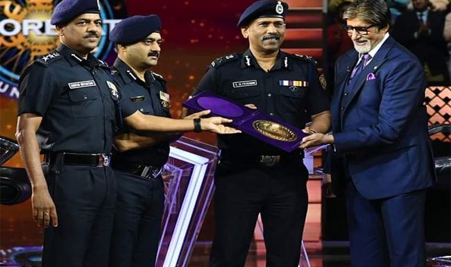 मिलिये झारखंड के उस अधिकारी से जिसने 25 लाख की रकम शहीदों के नाम कर दी