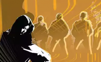 जानिये, कैसे आदिवासियों व दलितों को अखबारों की सुर्खियां बनने से रोका जा सकता है जानिये, कैसे आदिवासियों व दलितों को अखबारों की सुर्खियां बनने से रोका जा सकता है