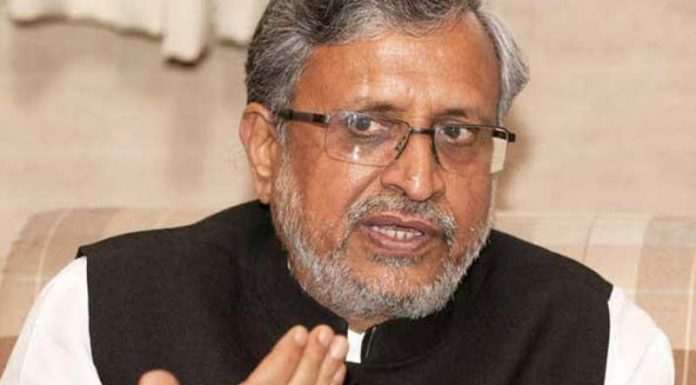 कांग्रेस से दोस्ती करने वालों ने कर्पूरी ठाकुर के आदर्श मिट्टी में मिलाये आरक्षण विरोधी कांग्रेस से दोस्ती करने वालों ने कर्पूरी ठाकुर के आदर्श मिट्टी में मिला दिये। सांसद सुशील कुमार मोदी ने यह आरोप लगाया है।