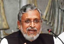 सुशील मोदी ने दिया भरोसा, बिहार में नहीं होगी आटे की किल्लत कर्नाटक में बिहार के लोगों को रोकने की बात विपक्ष द्वारा फैलायी गयी महज अफवाह है। यह दावा किया है बिहार के डिप्टी सीएम सुशील कुमार मोदी ने।