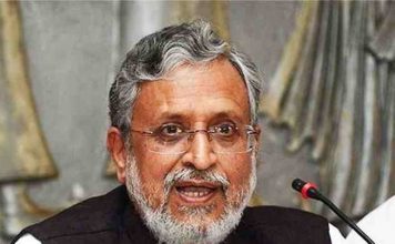 सुशील मोदी की सलाह- लाकडाउन में दलित बस्तियों को गोद लें कर्नाटक में बिहार के लोगों को रोकने की बात विपक्ष द्वारा फैलायी गयी महज अफवाह है। यह दावा किया है बिहार के डिप्टी सीएम सुशील कुमार मोदी ने।