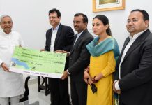 मुख्यमंत्री राहत कोष के लिए आईसीआईसीआई बैंक ने दिए 5 करोड़ रूपये