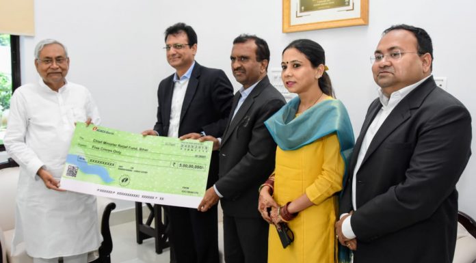 मुख्यमंत्री राहत कोष के लिए आईसीआईसीआई बैंक ने दिए 5 करोड़ रूपये