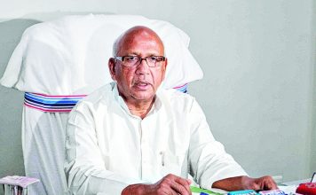 सरयू राय अपने क्षेत्र में रोजाना 500 लोगों को करा रहे भोजन सरयू राय