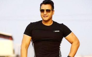 बॉलीवुड सुपर स्टार गोविंदा के भांजे अभिनेता विनय आनंद क्यों हैं परेशान, पढ़िये बॉलीवुड सुपर स्टार गोविंदा के भांजे अभिनेता विनय आनंद क्यों हैं परेशान, पढ़िये