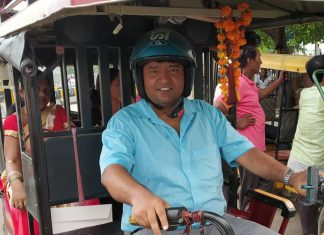 सड़क सुरक्षा जागरूकता के लिए 1000 ई रिक्शा चालकों को बाटेंगे हेलमेट