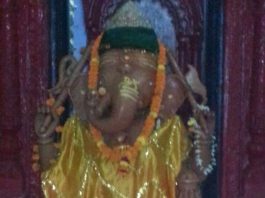 गया के प्राचीन रामशिला पहाड़ के तलहट्टी में स्थित है दुर्लभ स्फटिक शिवलिंग