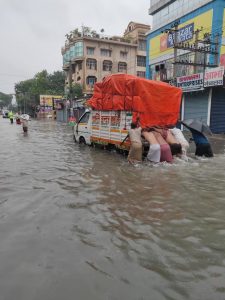 पटना में बारिश से बाढ़ जैसा हाल