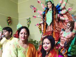 नीतू कुमारी नवगीत ने भक्ति गीतों से लोगों को खूब रिझाया-झुमाया कार्यक्रम देने पगंचीं मशहूर गायिका नीतू कुमारी नवगीत