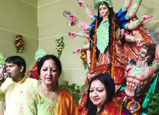 नीतू कुमारी नवगीत ने भक्ति गीतों से लोगों को खूब रिझाया-झुमाया कार्यक्रम देने पगंचीं मशहूर गायिका नीतू कुमारी नवगीत