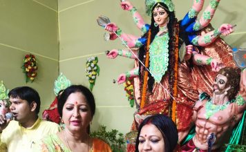 नीतू कुमारी नवगीत ने भक्ति गीतों से लोगों को खूब रिझाया-झुमाया कार्यक्रम देने पगंचीं मशहूर गायिका नीतू कुमारी नवगीत