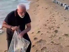 जानें, मार्निंग वॉक के दौरान क्या करने लगे पीएम नरेंद्र मोदी महाबलीपुरम में जब समुद्र तट पर सैर करने पहुंचे पीएम नरेंद्र मोदी तो करने लगे सफाई, शेयर किया वीडियो
