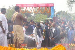 खरसावां कांड के शहीदों की स्मृति में आयोजित कार्यक्रम में शामिल होकर शहीदों को पुष्पांजलि अर्पित की