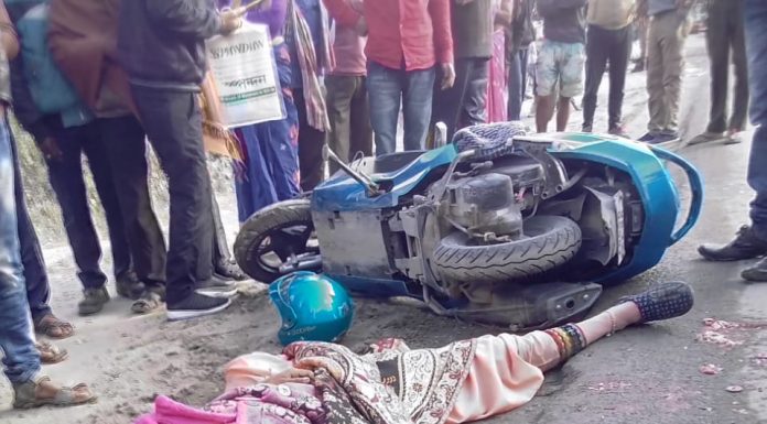 ट्यूशन पढ़ने जा रही 11 वीं की छात्रा को बस ने रौंदा जलपाईगुड़ी में बस ने 11वीं की छात्रा को रौंद डाला, मौके पर हुई मौत