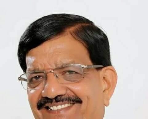 मानव शृंखला में बच्चों और शिक्षकों को शामिल करने का विरोध बिहार के बाहर फंसे श्रमिकों-छात्रों को सुरक्षित घर वापस लाये राज्य सरकार। कांग्रेस की बिहार इकाई ने यह मांग मुख्यमंत्री नीतीश कुमार से की है।