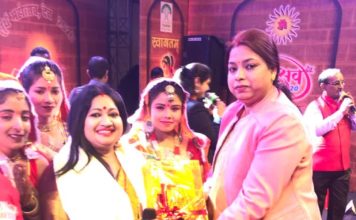 फूहड़पन, अश्लीलता के कारण लोकगीतों की बदनामीः नीतू औरंगाबाद के एक कार्यक्रम में डा. नीतू नवगीत