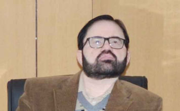 झारखंड में पीपुल फ्रेंडली बनेंगे सरकारी दफ्तर, सीएस ने दिया निर्देश झारखंड के मुख्य सचिव डा. डीके तिवारी