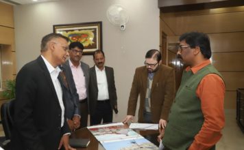 हेमंत सोरेन ने पर्यटन विभाग के कैलेंडर का विमोचन किया मुख्यमंत्री हेमंत सोरेन पर्यटन कैलेंडर का विमोचन किया