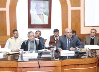 बिहार में बकाया टैक्स चुकाने के लिए एकमुश्त समाधान योजना कराधान प्रक्षेत्र के लोगों से सचिवालय स्थित सभागार में "बजट पूर्व" बैठक करते बिहार के उपमुख्यमंत्री।